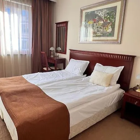 Emily Downtown Apartman Banszko