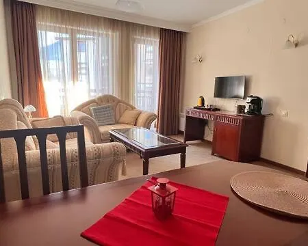Emily Downtown Apartman Banszko